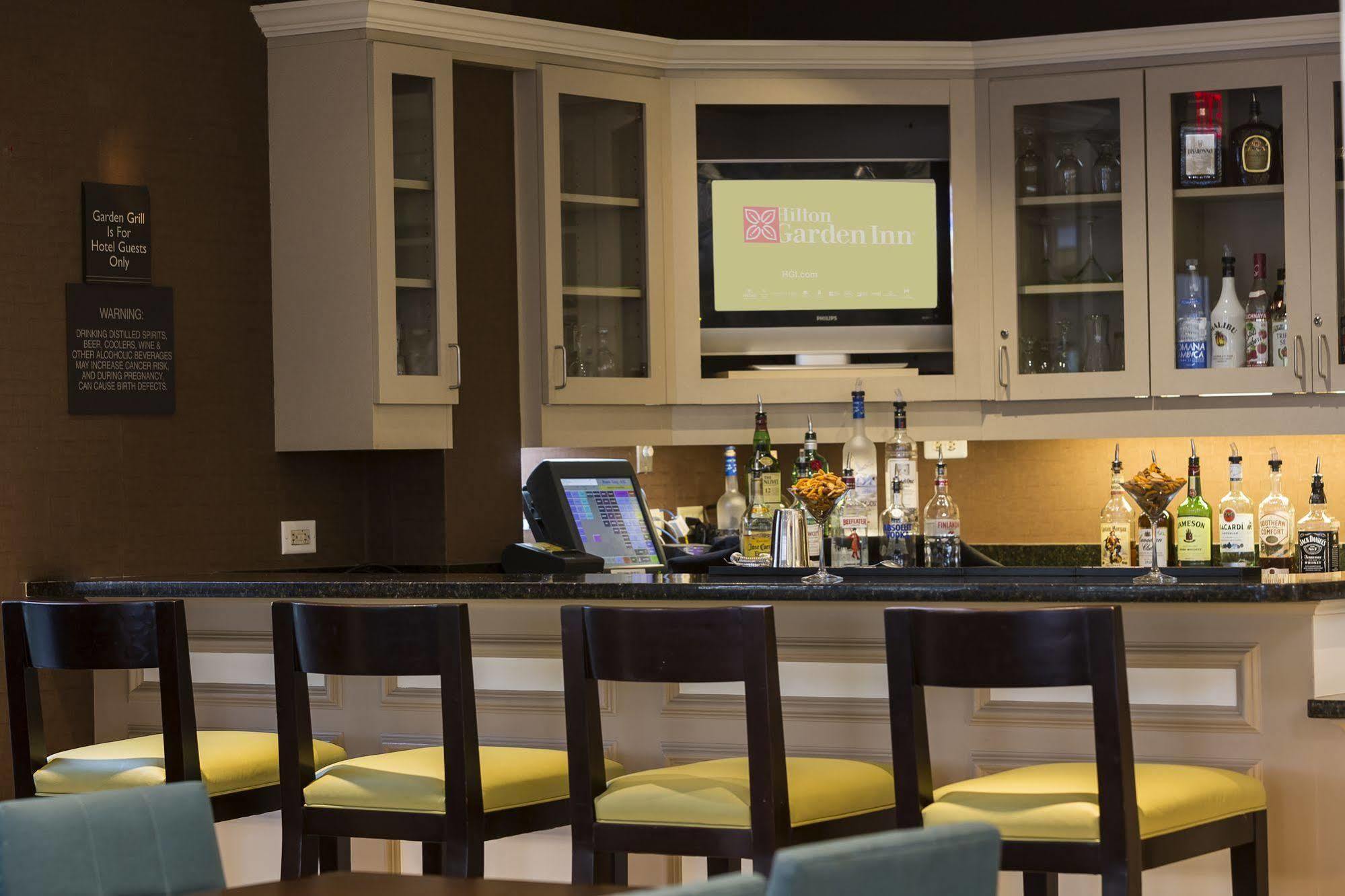 Hilton Garden Inn Plymouth Exteriör bild